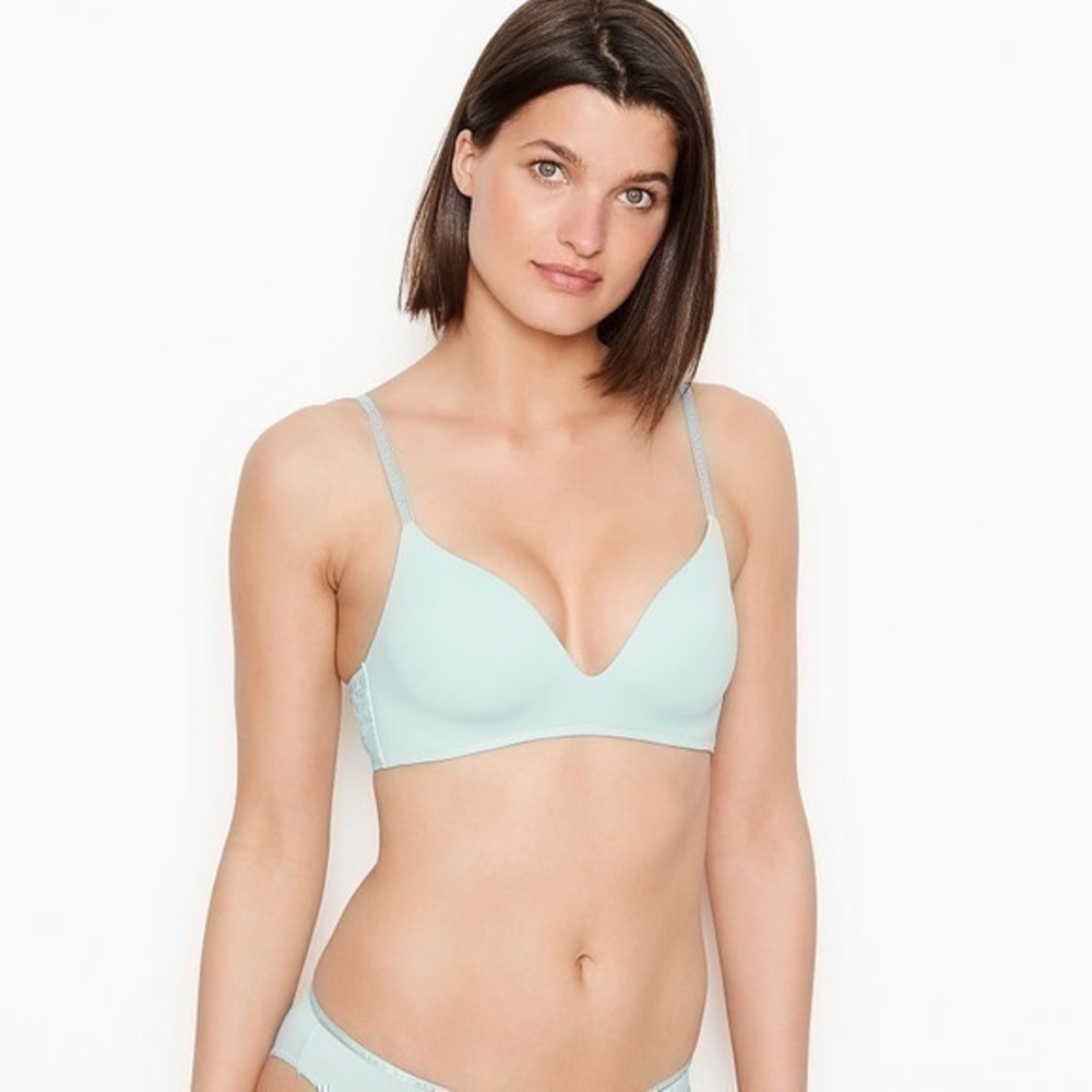 Victoria’s Secret Blue Logo Straps T Shirt Bra